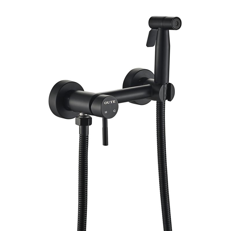 Смеситель с гигиеническим душем Oute  TH505SH